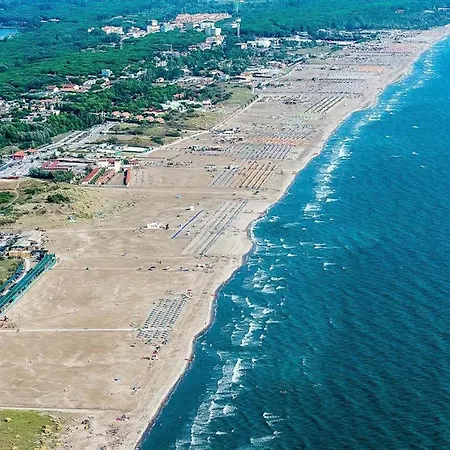 Pleasant Seaside In *