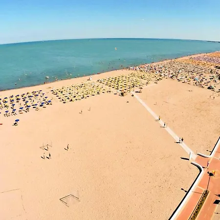Pleasant Seaside In Apartment Rosolina Mare