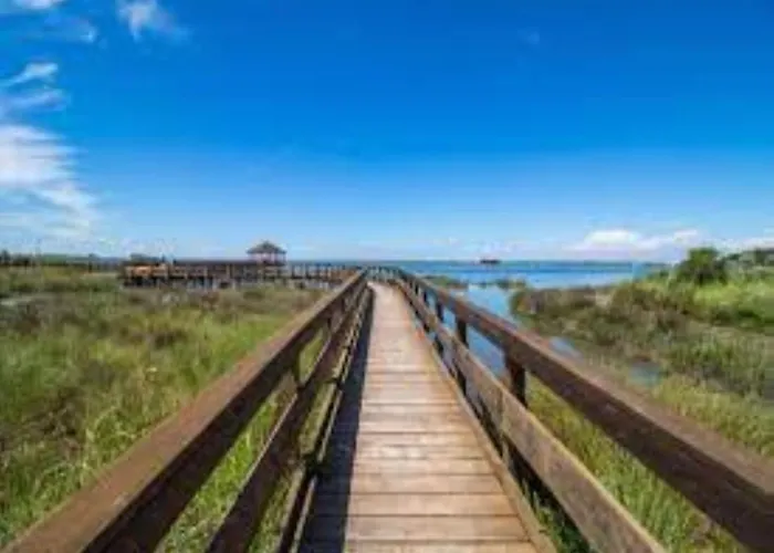 Pleasant Seaside Flat In *