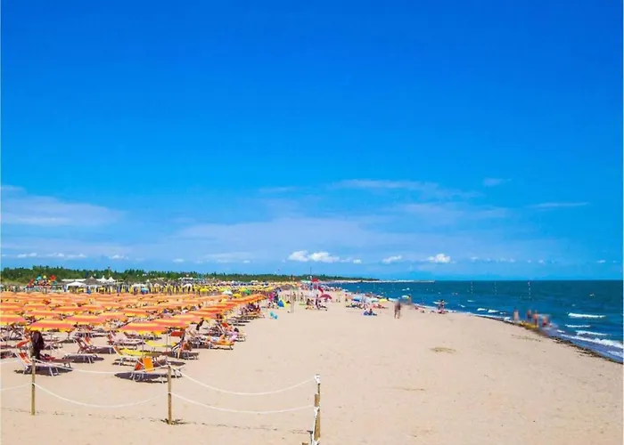Pleasant Seaside Flat In Rosolina Mare