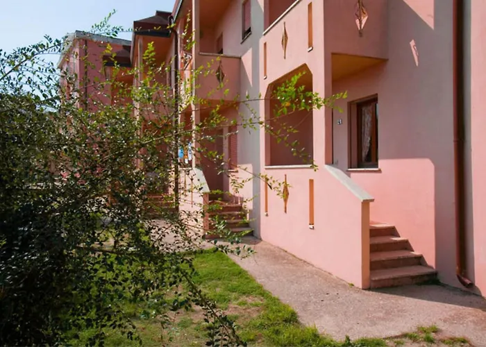 Pleasant Seaside Flat In Διαμέρισμα